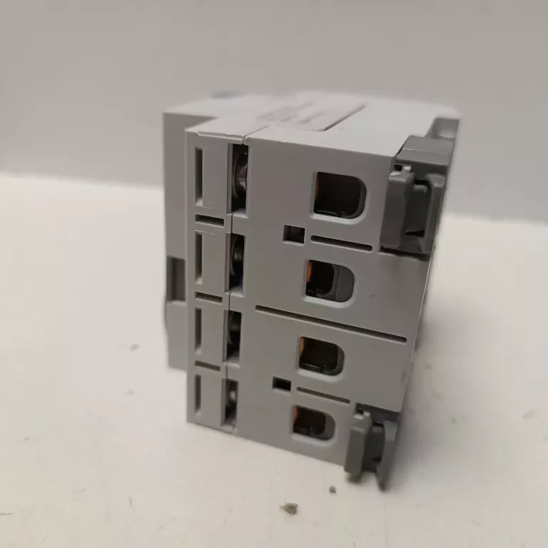 LEGRAND WYŁĄCZNIK RÓŻNICOWOPRĄDOWY 4P 25A 411707