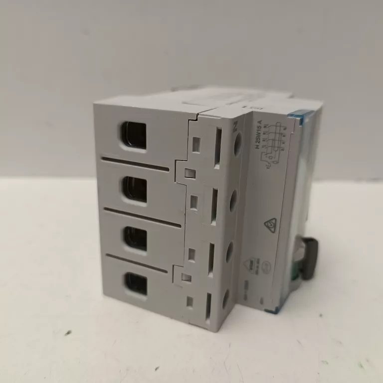 LEGRAND WYŁĄCZNIK RÓŻNICOWOPRĄDOWY 4P 25A 411707