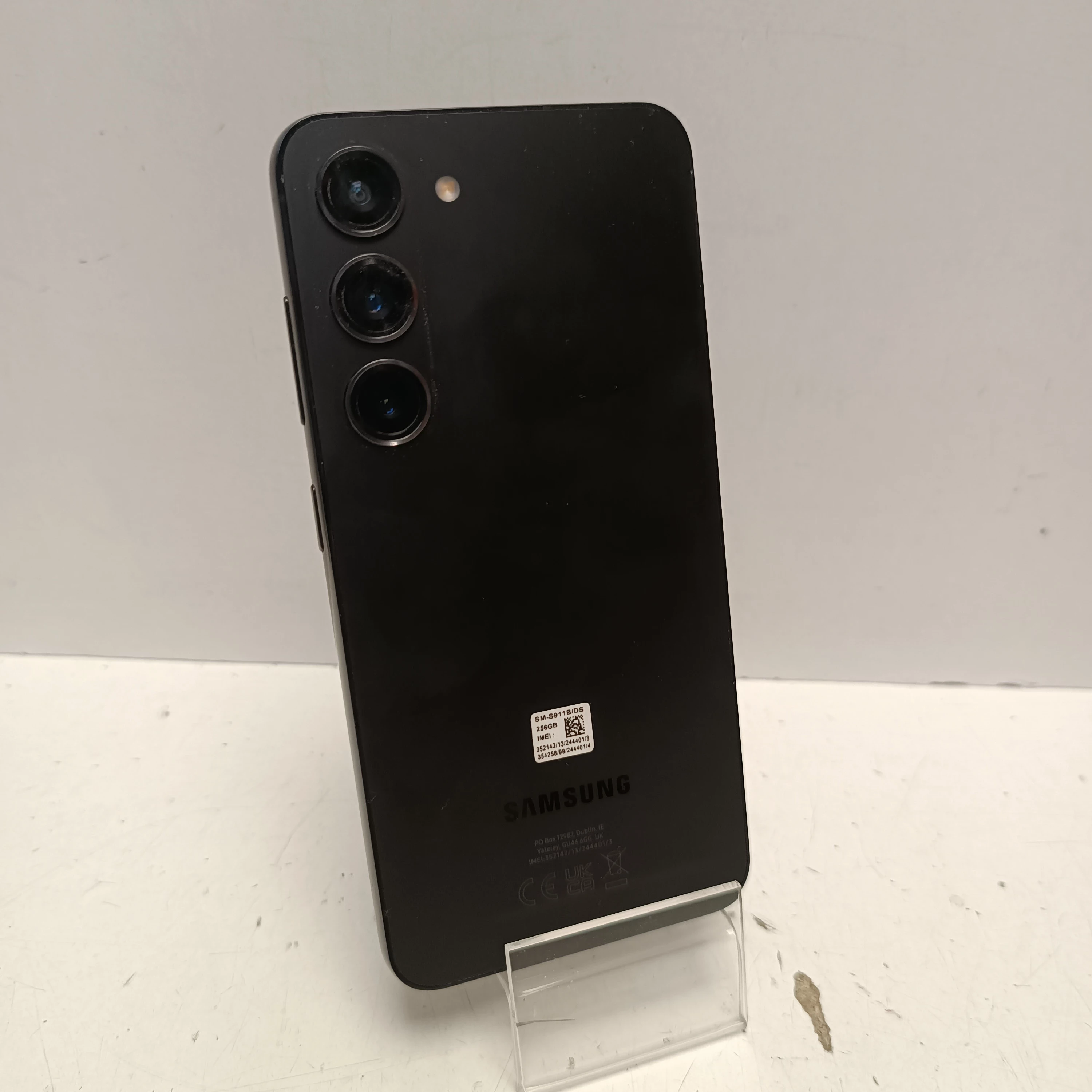 telefon-samsung-galaxy-s23-8256gb-przekatna-ekranu-610