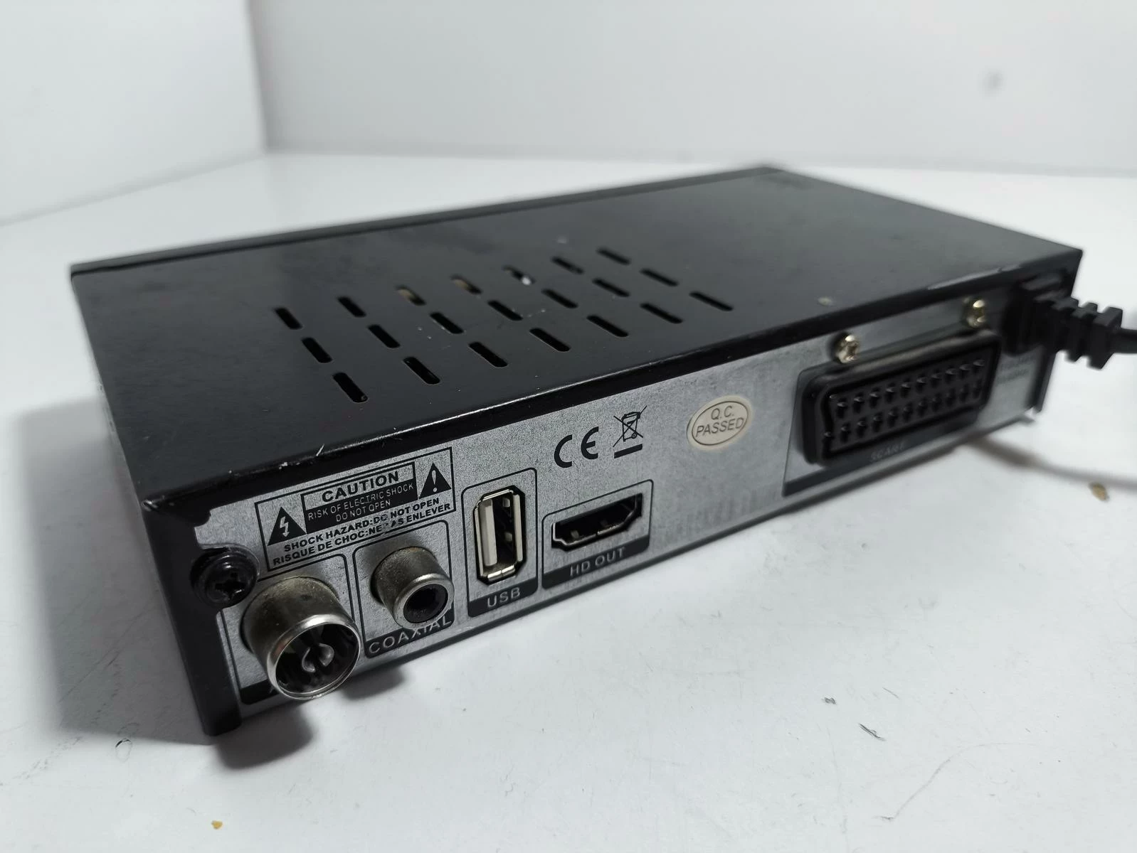 dekoder-dvbt-cabletech-urz0336g-antena-waga-produktu-045