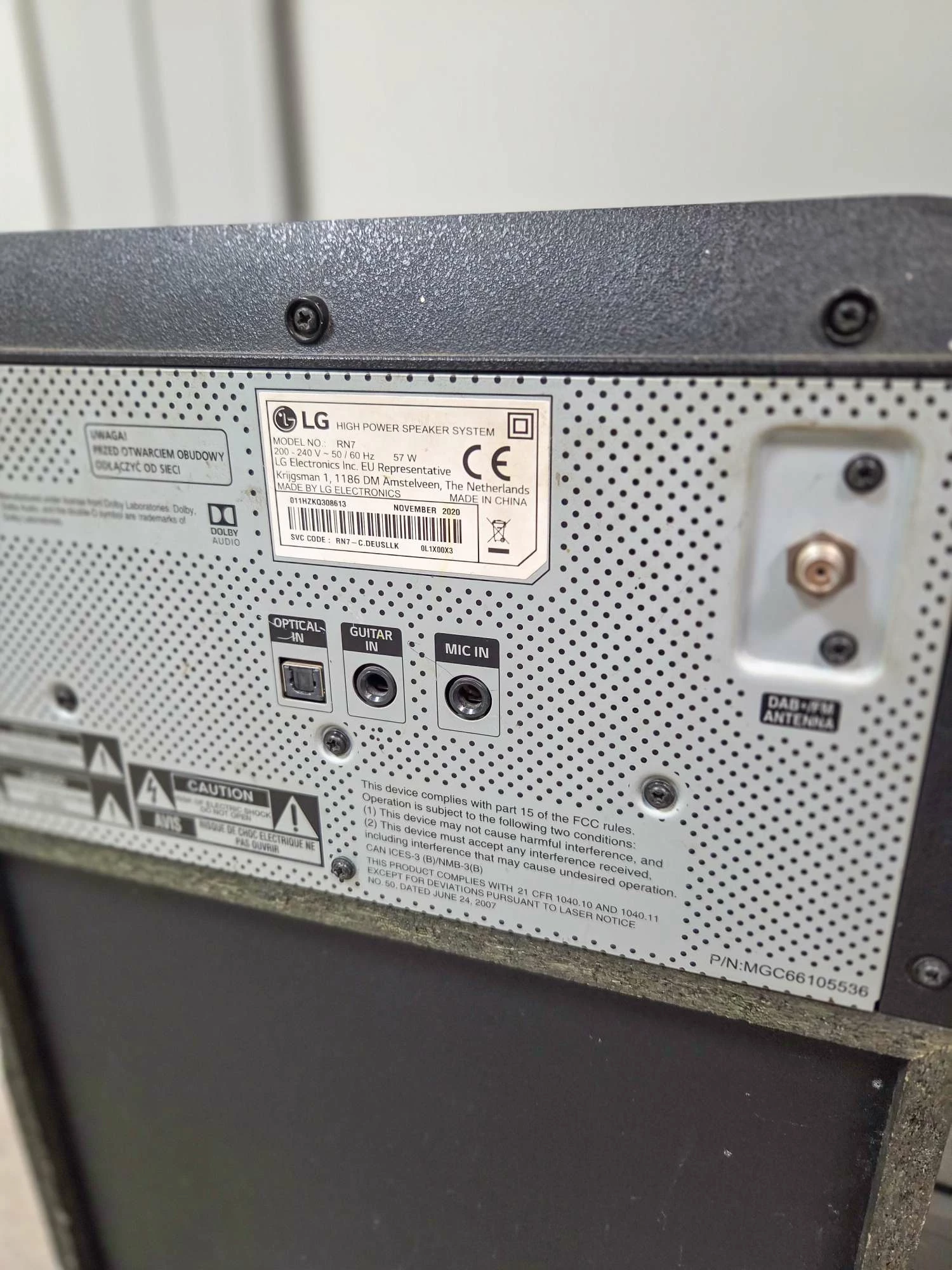 lg-xboom-rn7-glosnik-bluetooth-zasilanie-209202-1769410