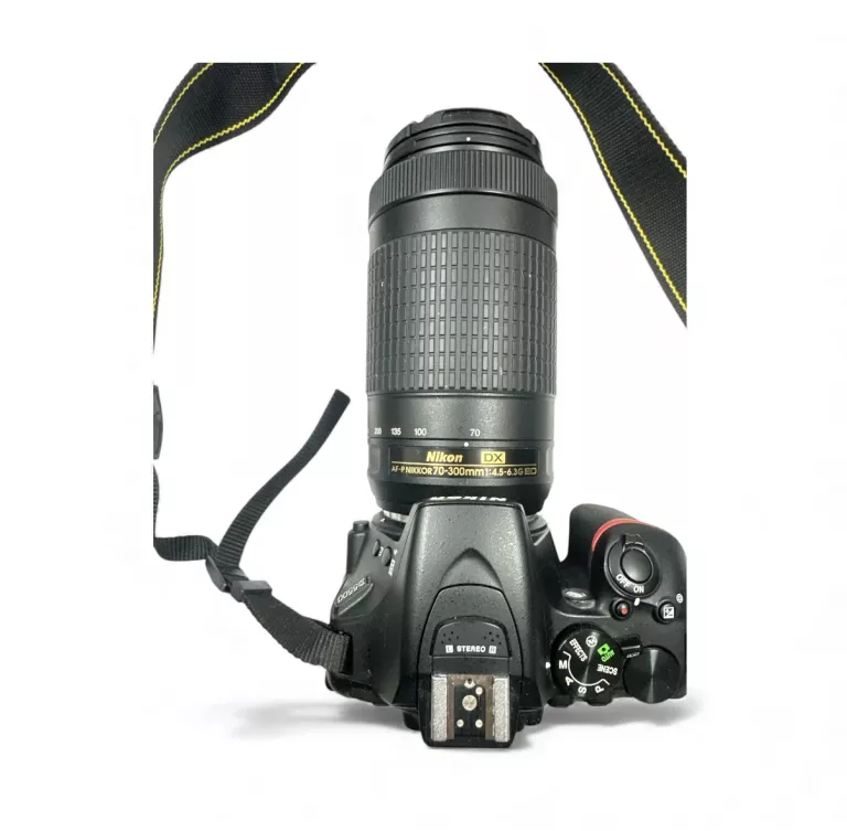 aparat-nikon-d5500-obiektyw-nikon-70-300mm-ladowarka-ean-gtin-018208998371