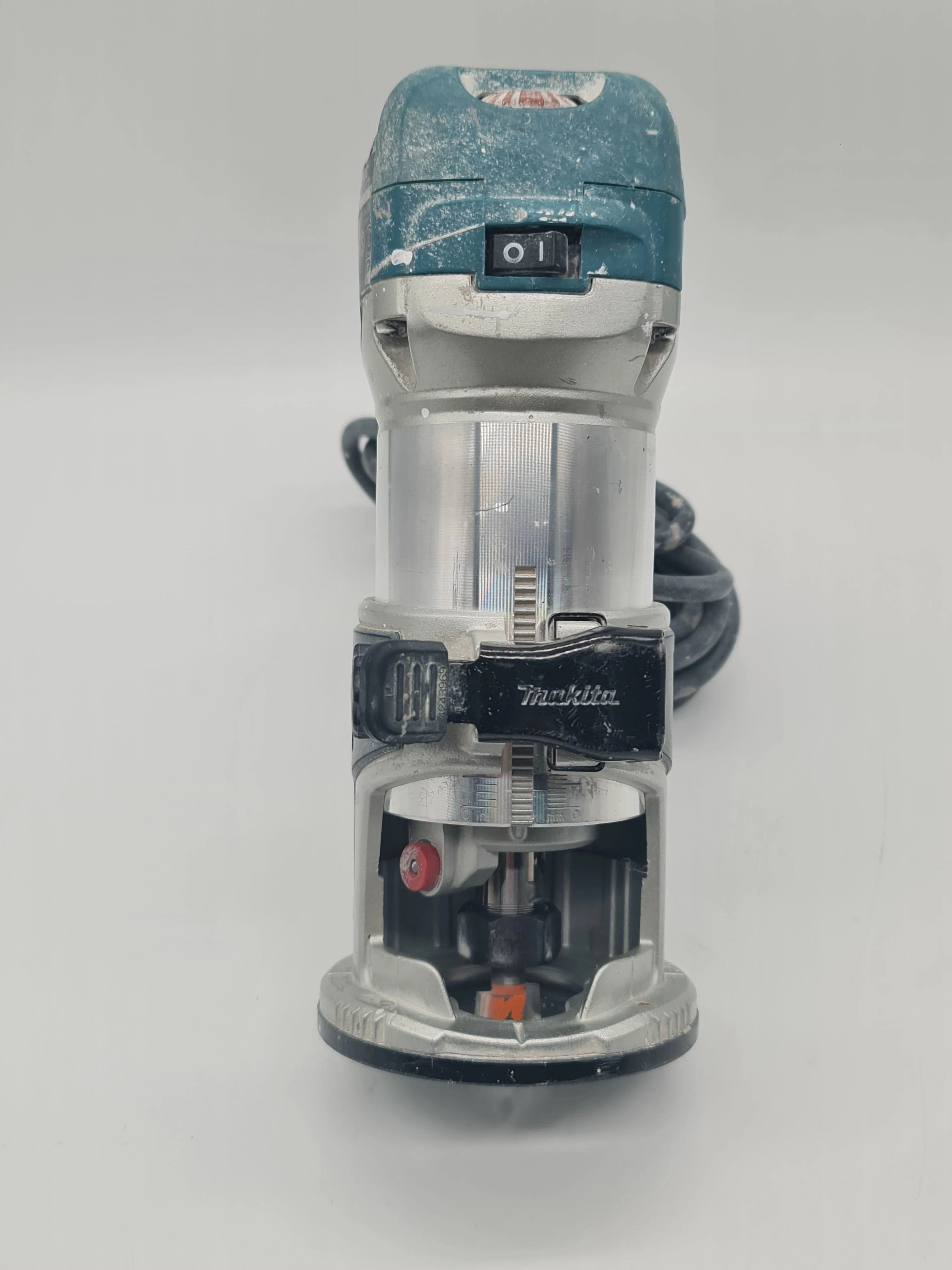 frezarka-gornowrzecionowa-makita-710w-rt0700c-marka-248811-950929