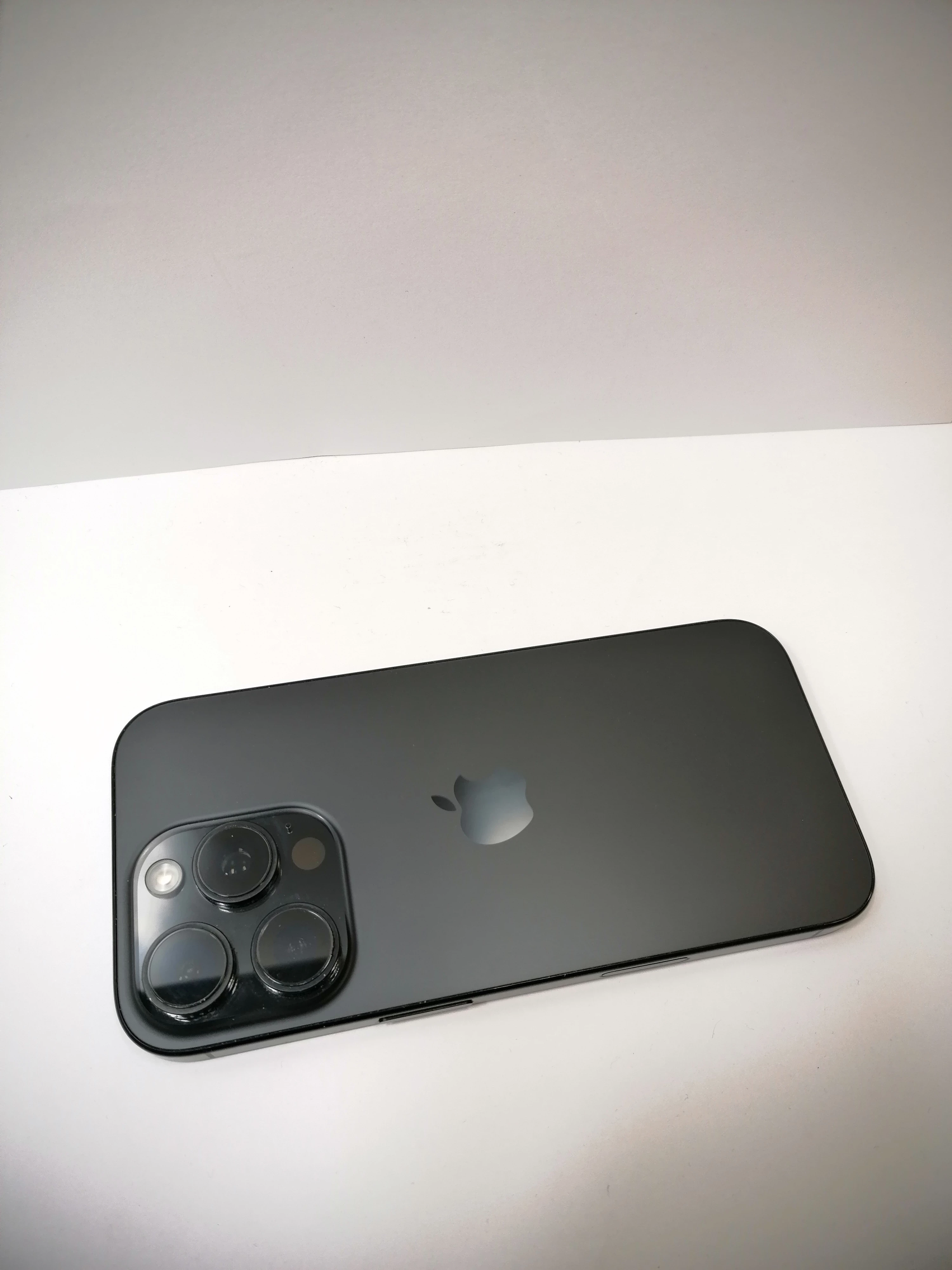 telefon-iphone-16-pro-128gb-100-typ-202685-212929