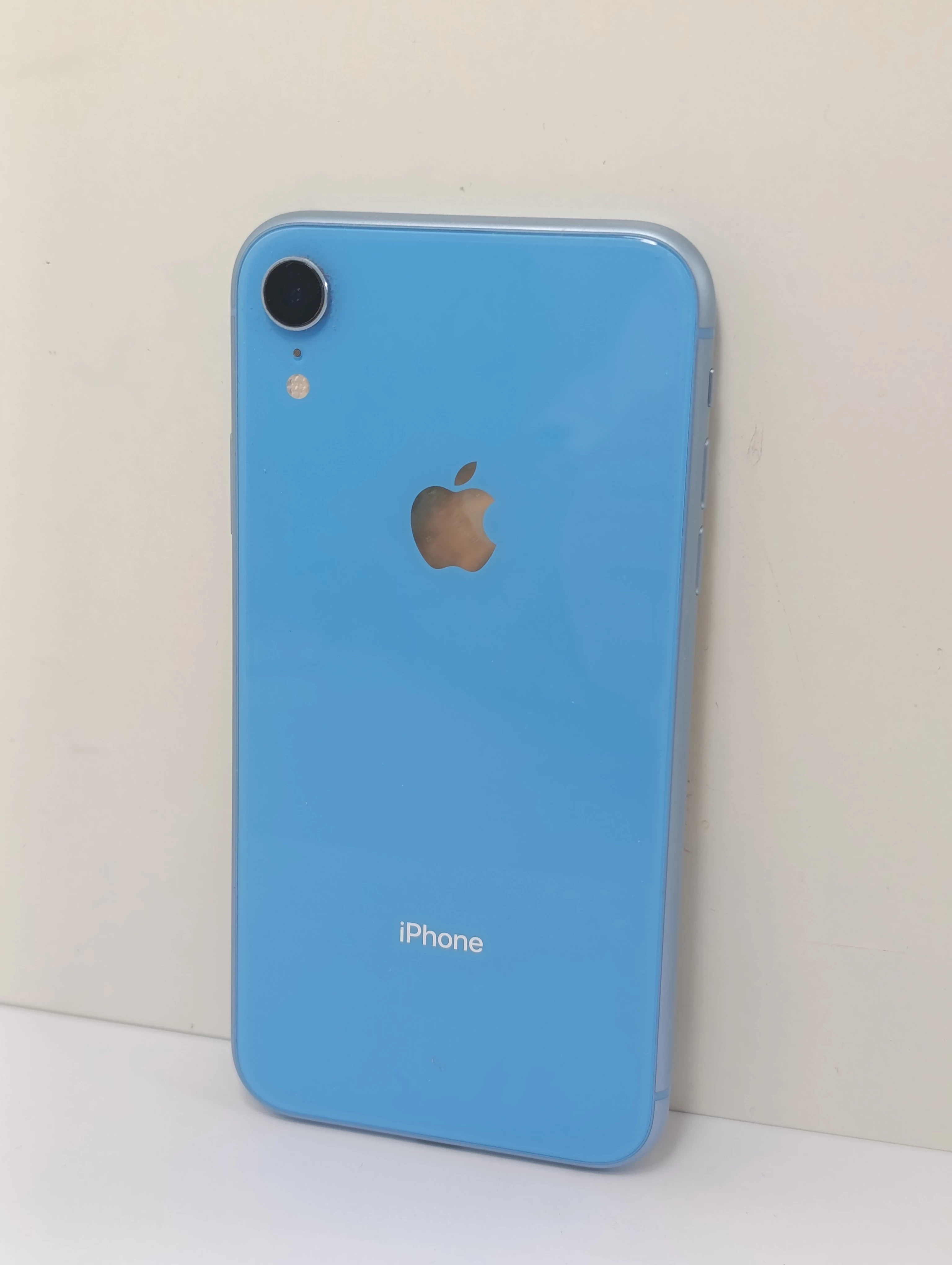 telefon-iphone-xr-przekatna-ekranu-610