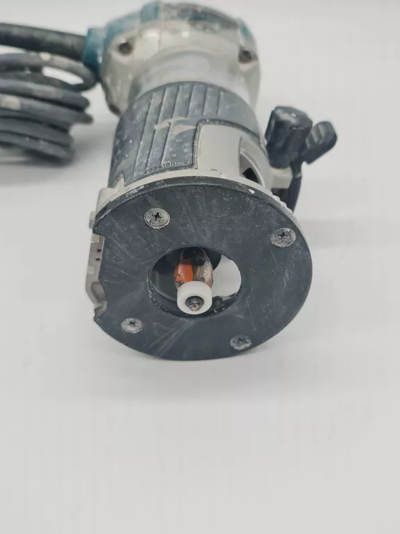 frezarka-gornowrzecionowa-makita-710w-rt0700c-rodzaj-frezarki-25452-1