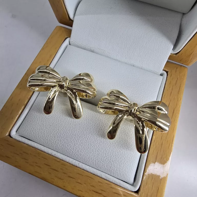 KOLCZYKI ZE STALI KOKARDKI