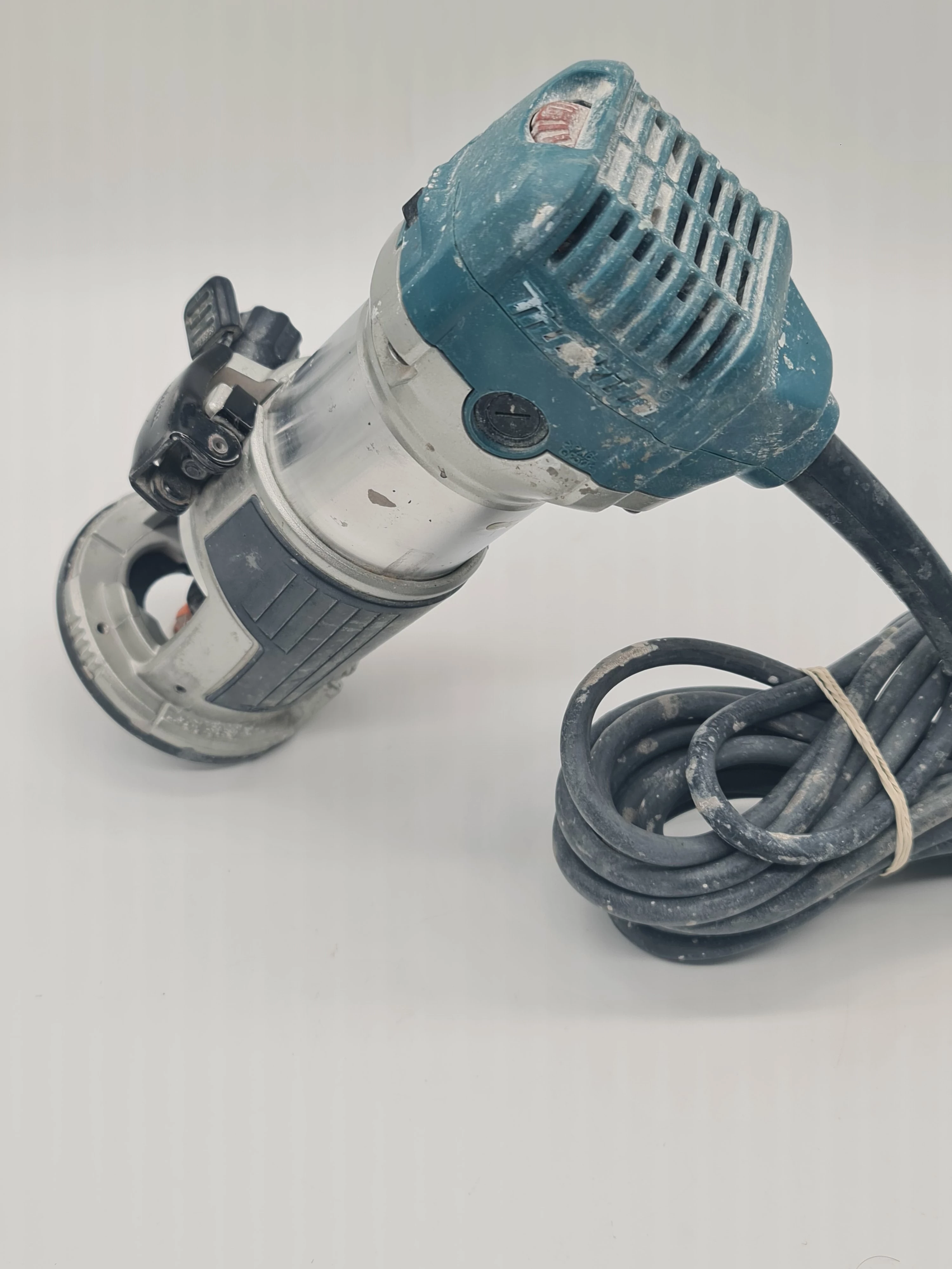 frezarka-gornowrzecionowa-makita-710w-rt0700c-zasilanie-209202-238306