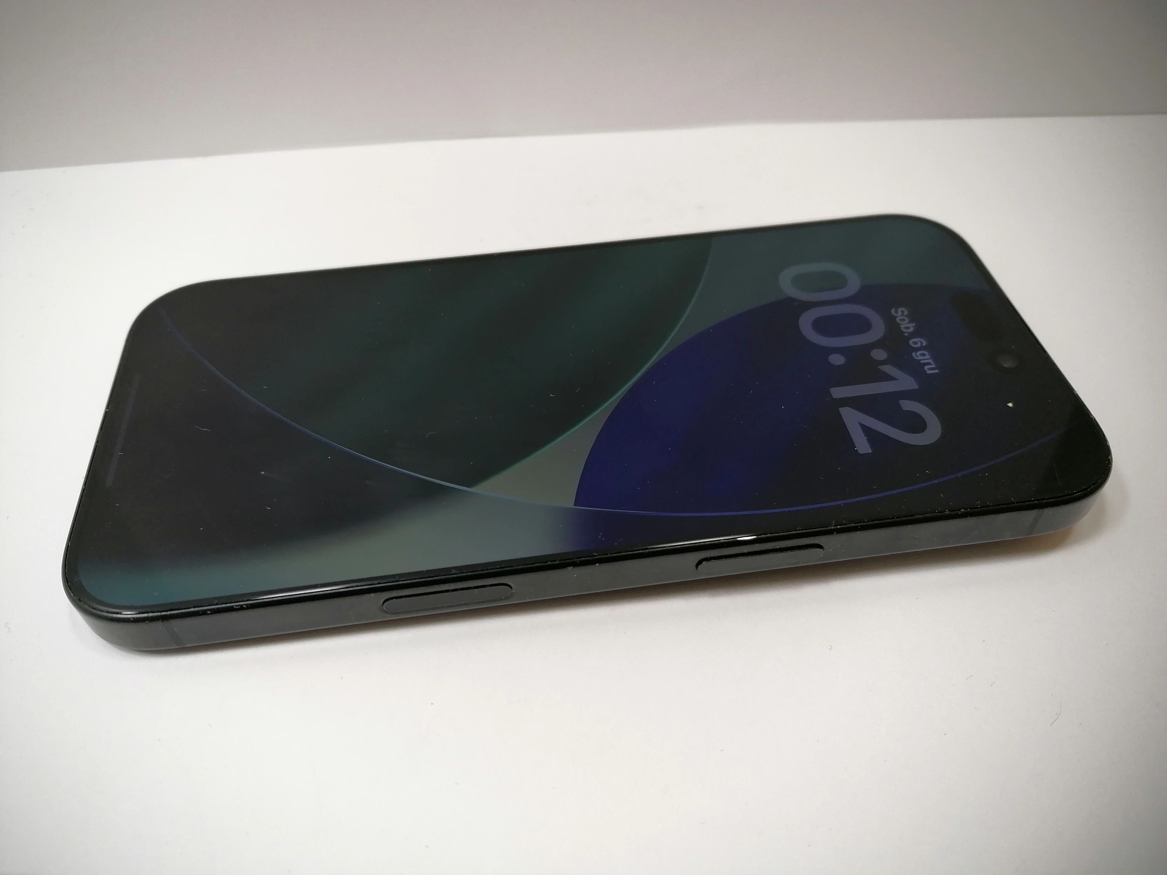 telefon-iphone-16-pro-128gb-100-system-operacyjny-4388-7