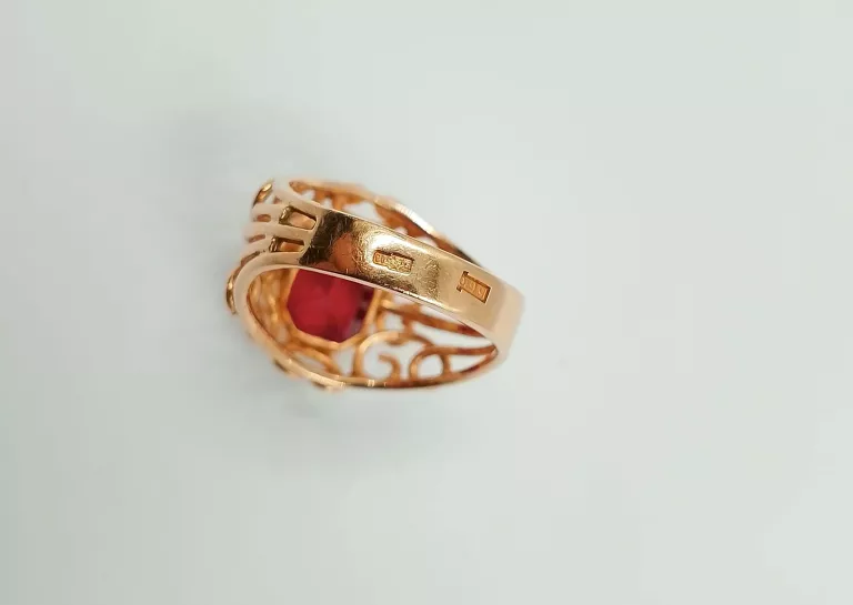 sliczny-zloty-pierscionek-z-rubinem-585817r17-waga-817