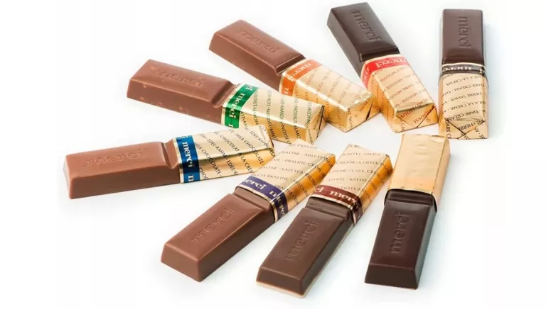 BOMBONIERKA MERCI FINEST SELECTION 250G STORCK