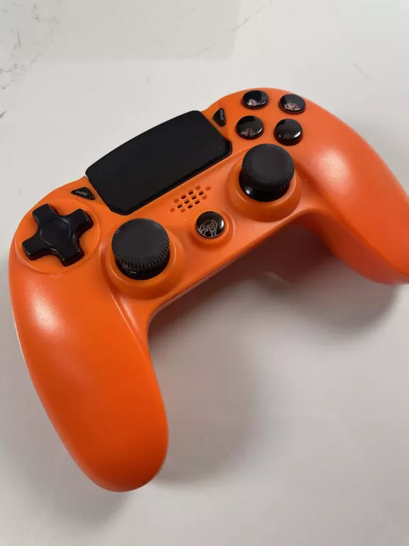 KONSOLA PS4 SLIM NIEORYGINALNE PADY OKABLOWANIE 1TB