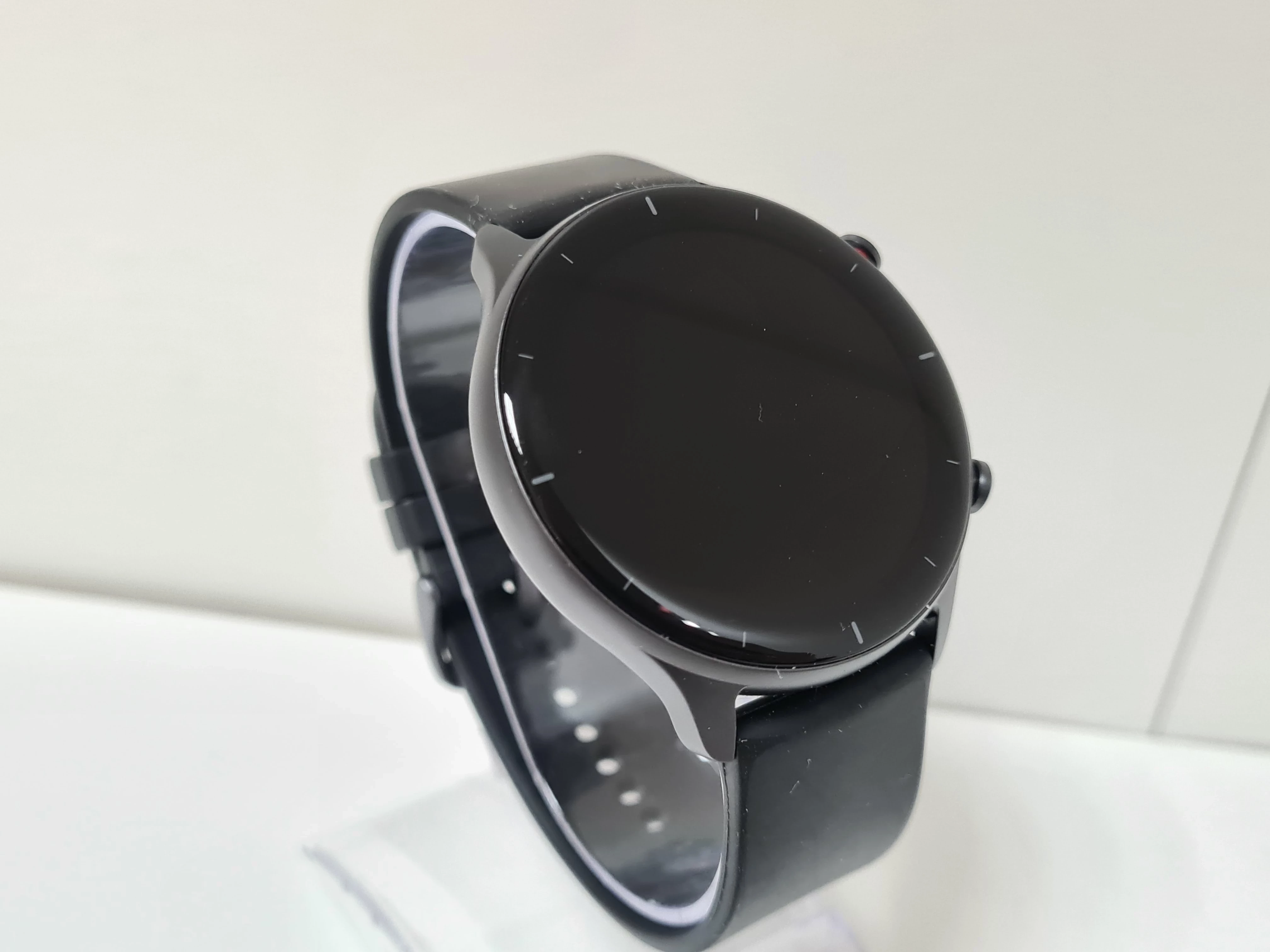 smartwatch-amazfit-gtr-2e-kabel-model-249460-1222630