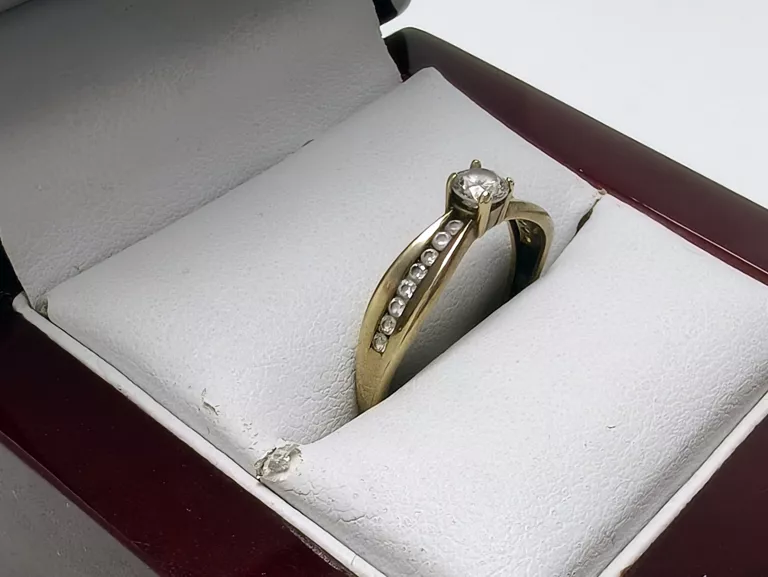 WYRÓB JUBILERSKI UŻYWANY PIERŚCIONEK