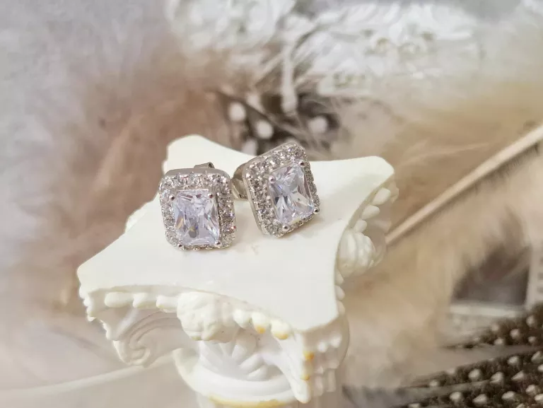 SREBRNE KOLCZYKI KRÓLWSKIE  PROSTOKĄTNA CYRKONIA SZTYFT P925 3,2GR