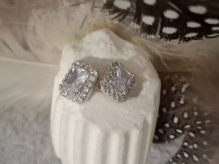 SREBRNE KOLCZYKI KRÓLWSKIE  PROSTOKĄTNA CYRKONIA SZTYFT P925 3,2GR