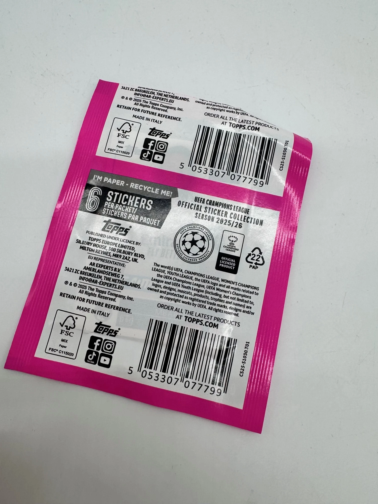 naklejki-pilkarskie-topps-season-202526-saszetka-stan-11323-2