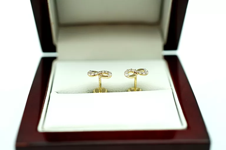 ZŁOTE KOLCZYKI - ZNAK NIESKOŃCZONOŚCI - CYRKONIE - PR: 375 9MM 9K