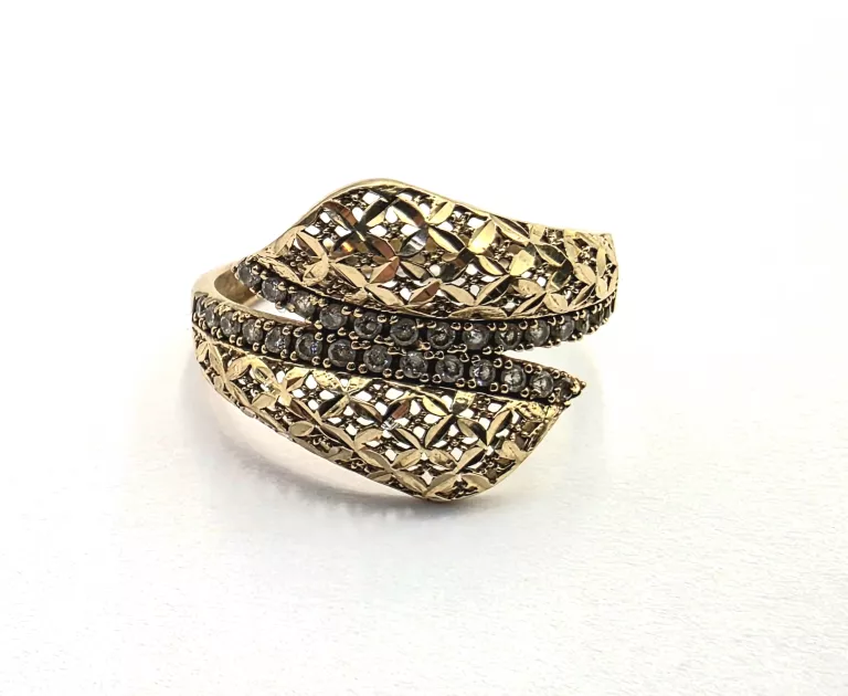 ŚLICZNY ZŁOTY PIERŚCIONEK Z CYRKONIAMI PRÓBY 585/ 2,24G / ROZMIAR 17