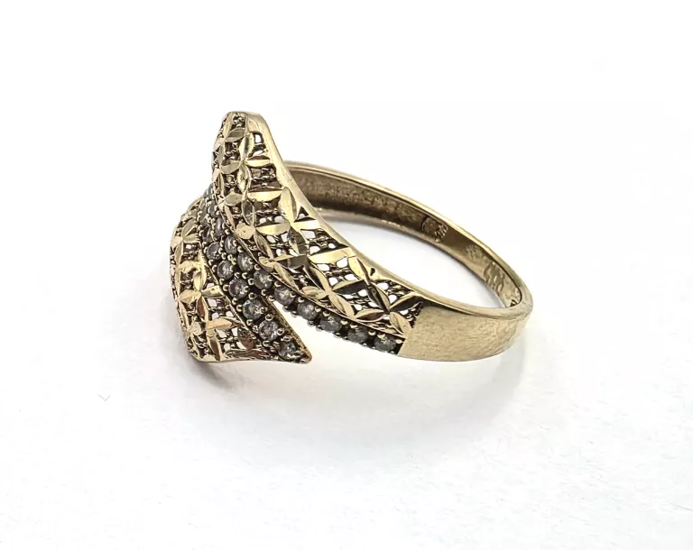 ŚLICZNY ZŁOTY PIERŚCIONEK Z CYRKONIAMI PRÓBY 585/ 2,24G / ROZMIAR 17