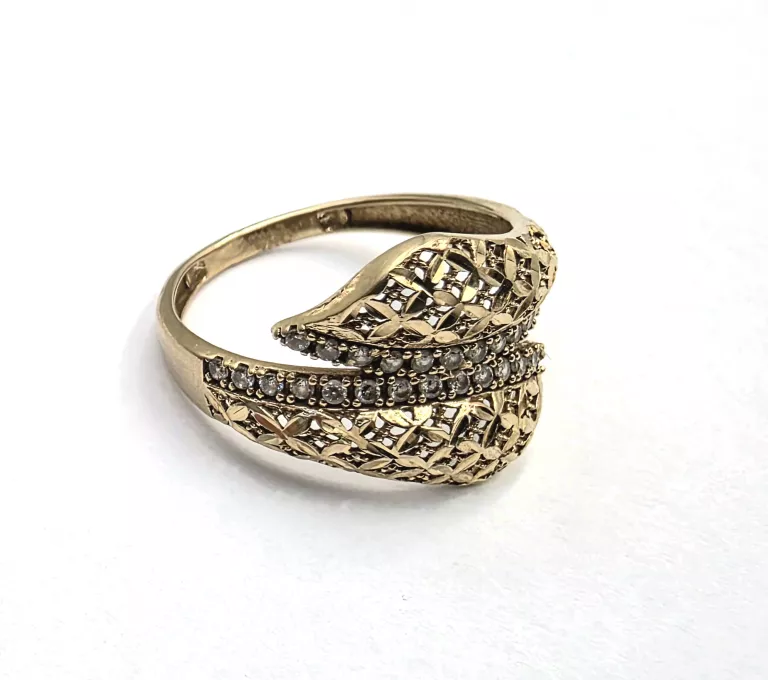 ŚLICZNY ZŁOTY PIERŚCIONEK Z CYRKONIAMI PRÓBY 585/ 2,24G / ROZMIAR 17