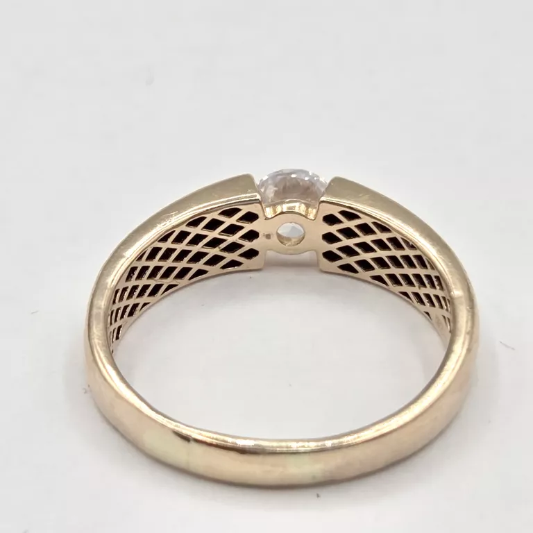 ZŁOTY PIERŚCIONEK Z CYRKONIAMI 585 2,11G R18