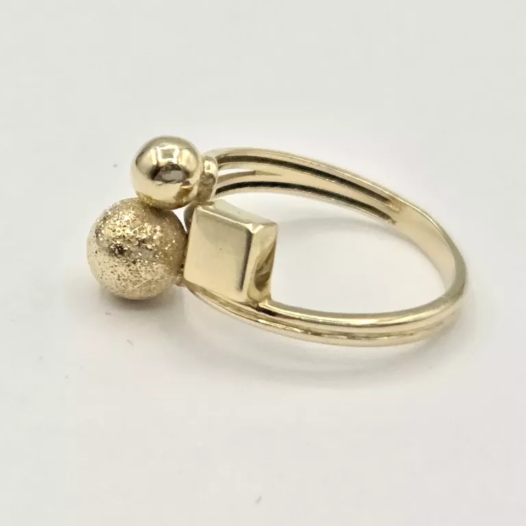 ZŁOTY PIERŚCIONEK 585 2,96G R18