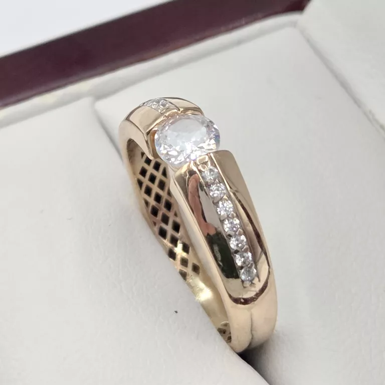 ZŁOTY PIERŚCIONEK Z CYRKONIAMI 585 2,11G R18