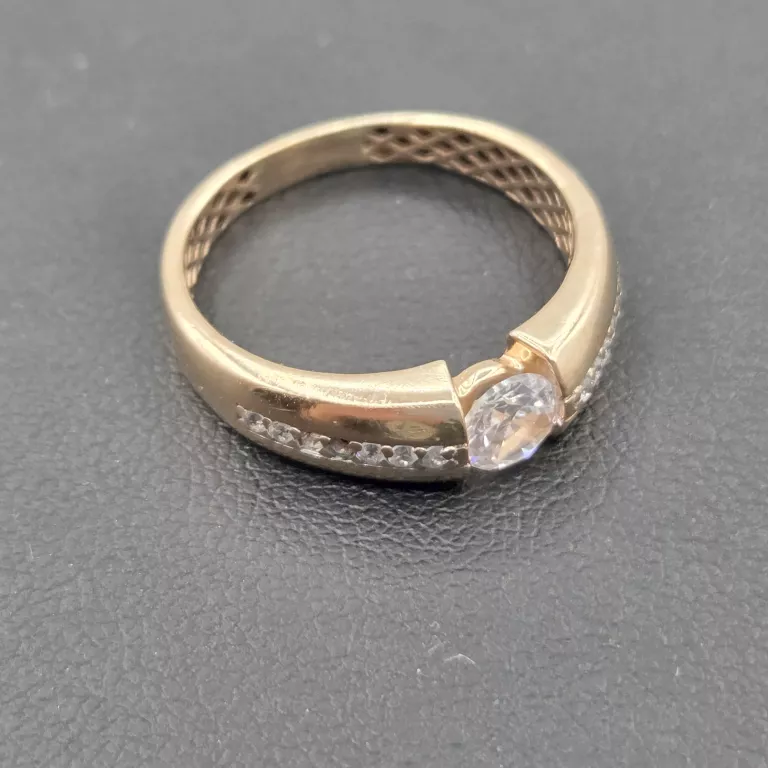 ZŁOTY PIERŚCIONEK Z CYRKONIAMI 585 2,11G R18