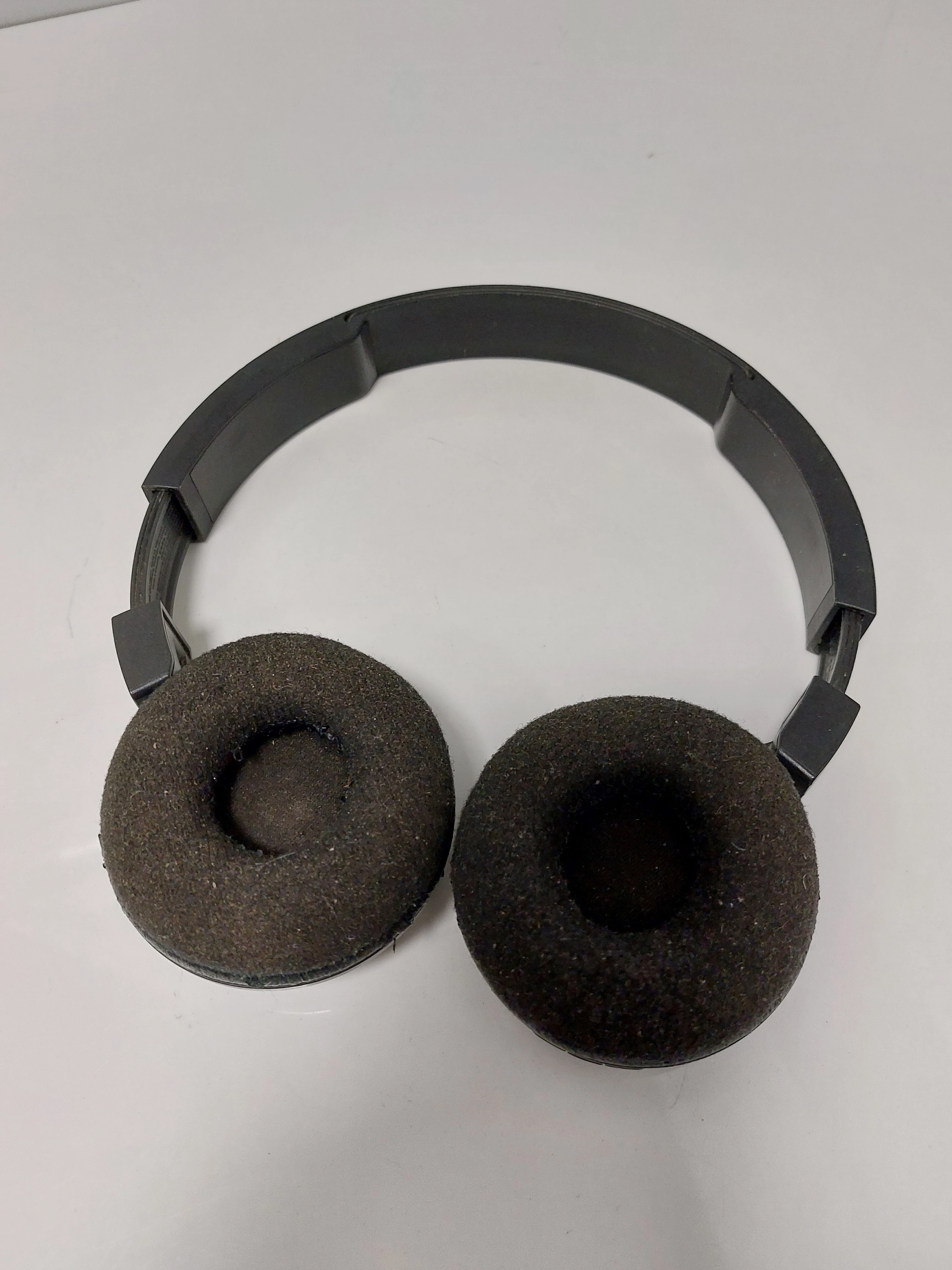 sluchawki-nauszne-jbl-t460bt-stan-11323-2