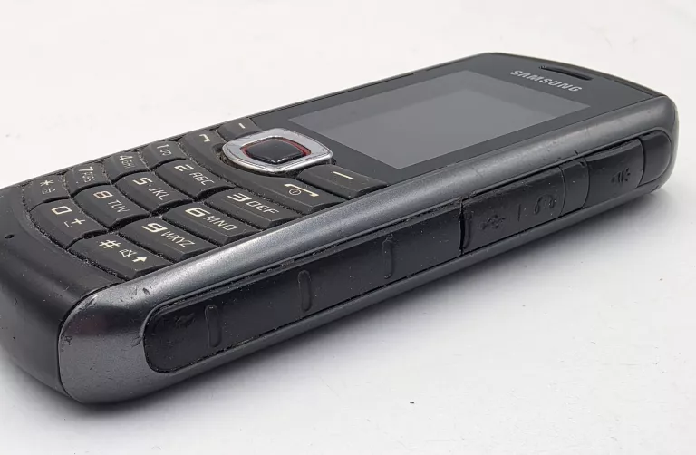 telefon-komorkowy-samsung-gt-b2710-solid-opis-kod-producenta-gt-b2710ikaxeo