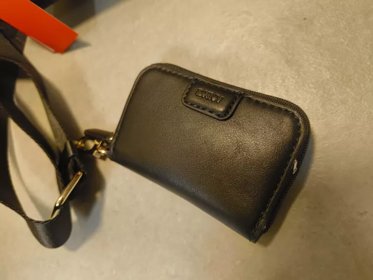 TOREBKA KOPERTÓWKA DKNY CZARNA R42EZE91