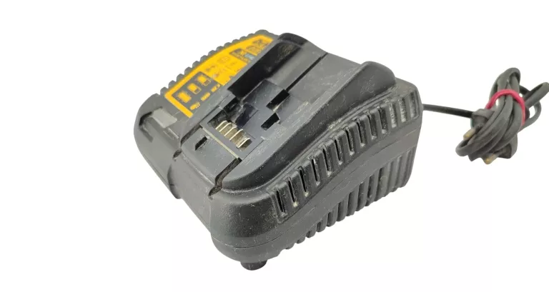 ŁADOWARKA DO AKUMULATORÓW DEWALT DCB115