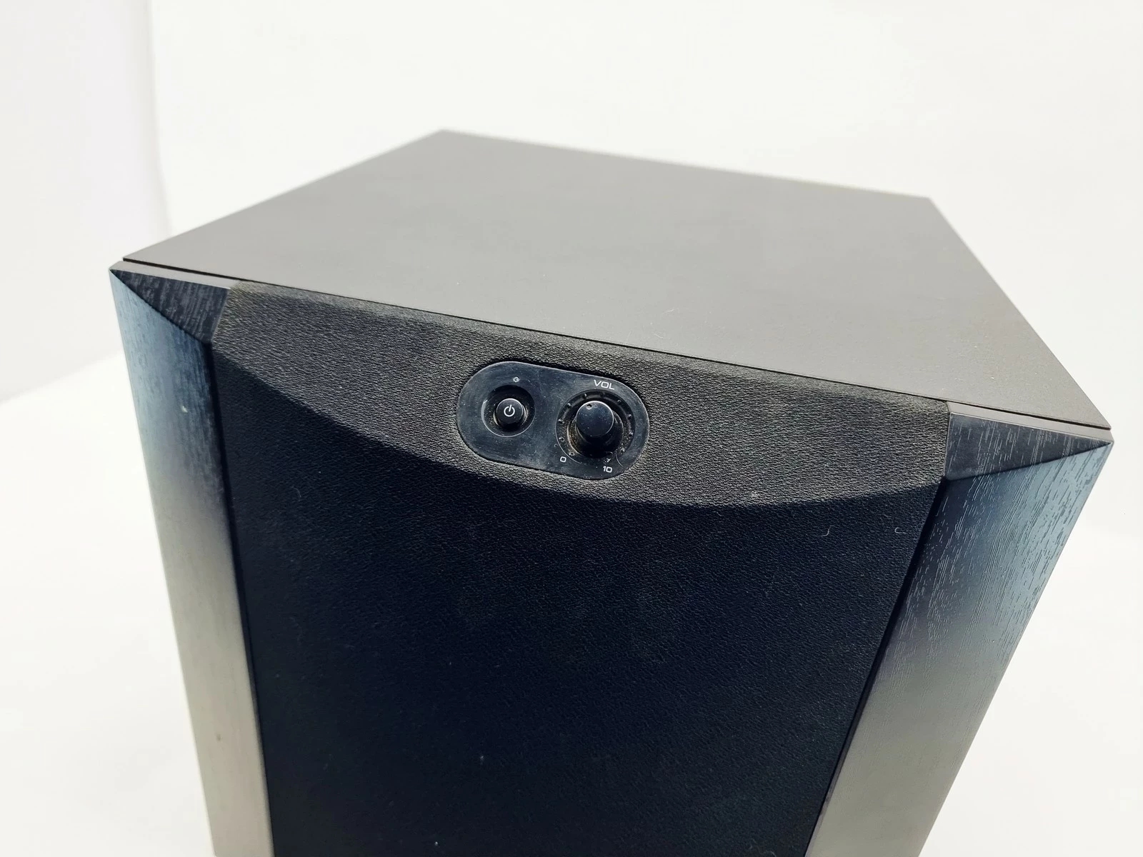 subwoofer-yamaha-ns-sw300-aktywny-250w-czarny-kod-producenta-ns-sw300