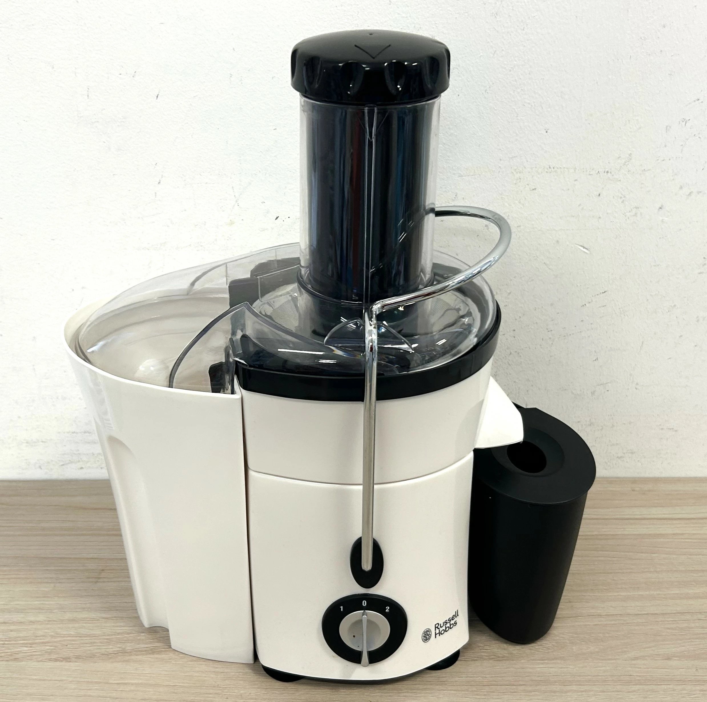 sokowirowka-russell-hobbs-aura-juice-extractor-650w-kolor-dominujacy-129357-2