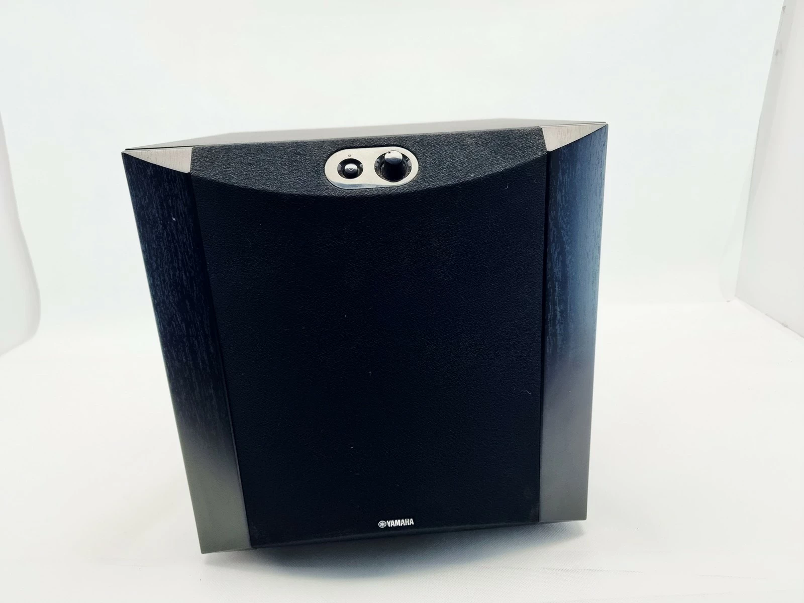 subwoofer-yamaha-ns-sw300-aktywny-250w-czarny-dabrowszczakow-1811-sj-olsztyn