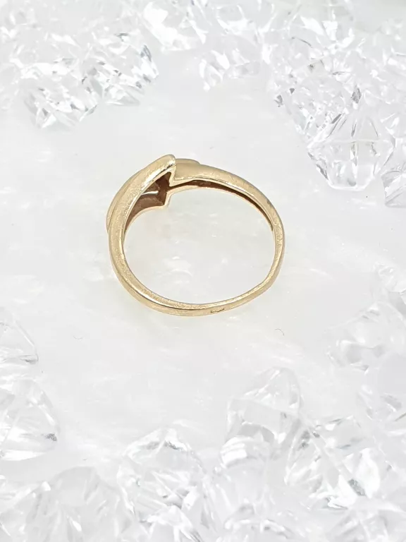 BOGATO ZDOBIONY ZŁOTY PIĘRSCIONEK 2,22G 585 R 12