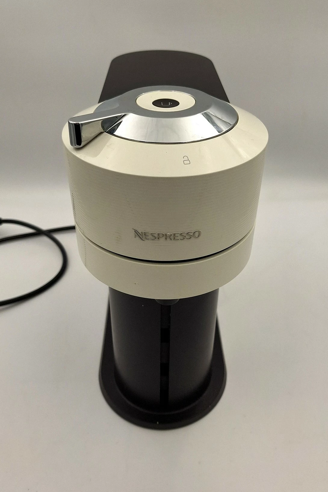 ekspres-kapsulkowy-nespresso-vertuo-next-moc-150000