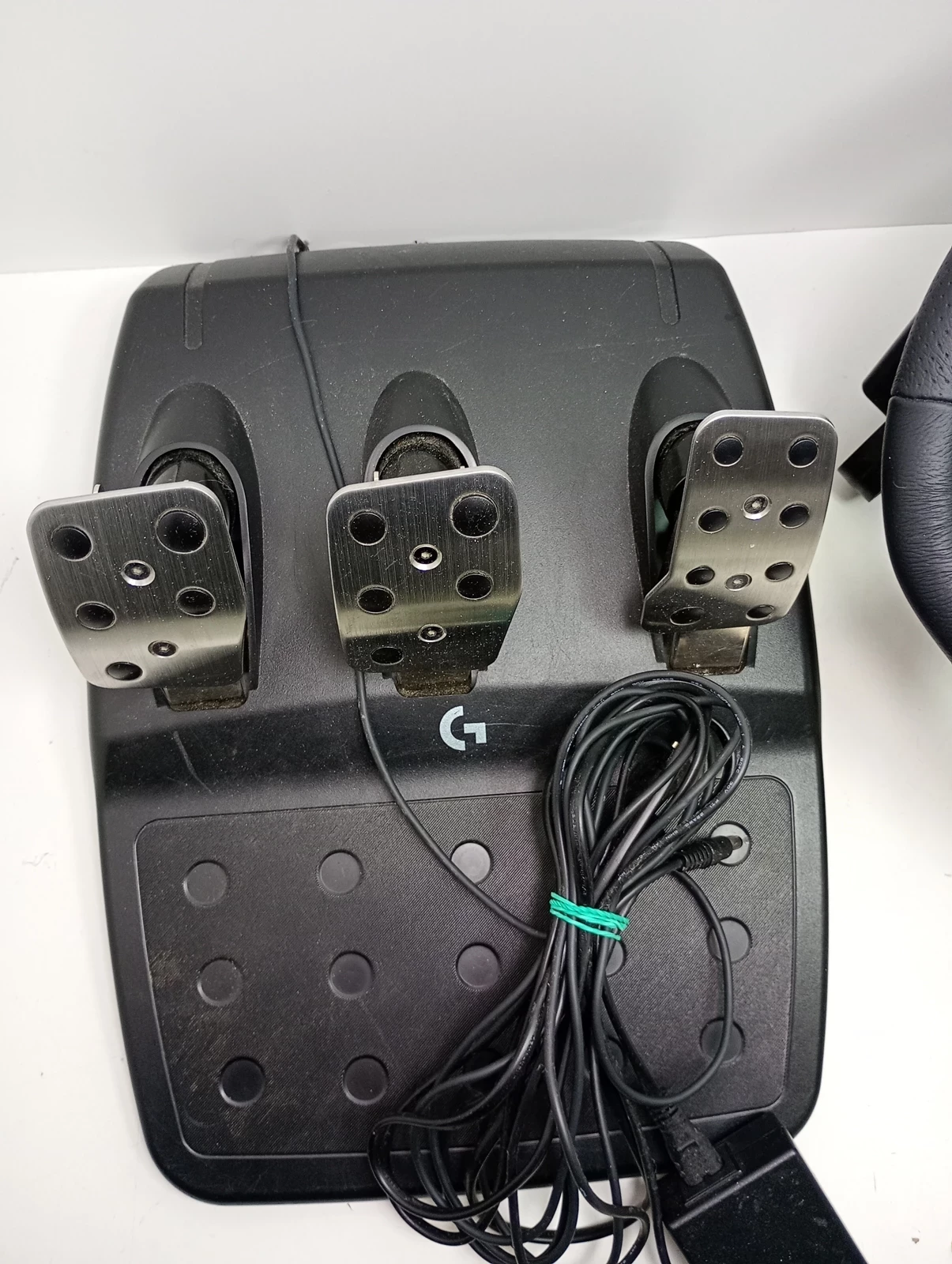 logitech-kierownica-z-pedalami-g923-ps4pc-941-000149-product-id-ebad2a65-6fff-4794-af30-efa10fe2a883