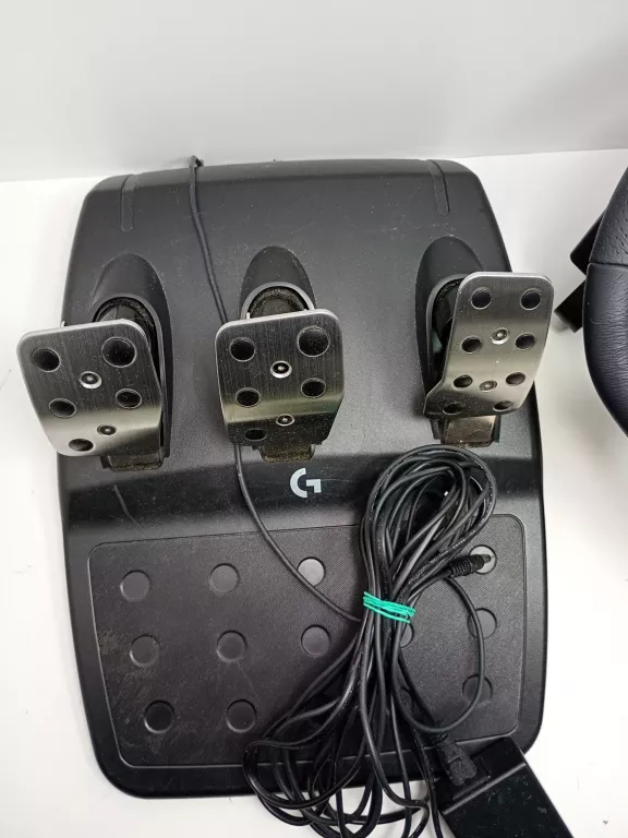 LOGITECH KIEROWNICA Z PEDAŁAMI  G923 PS4/PC 941-000149