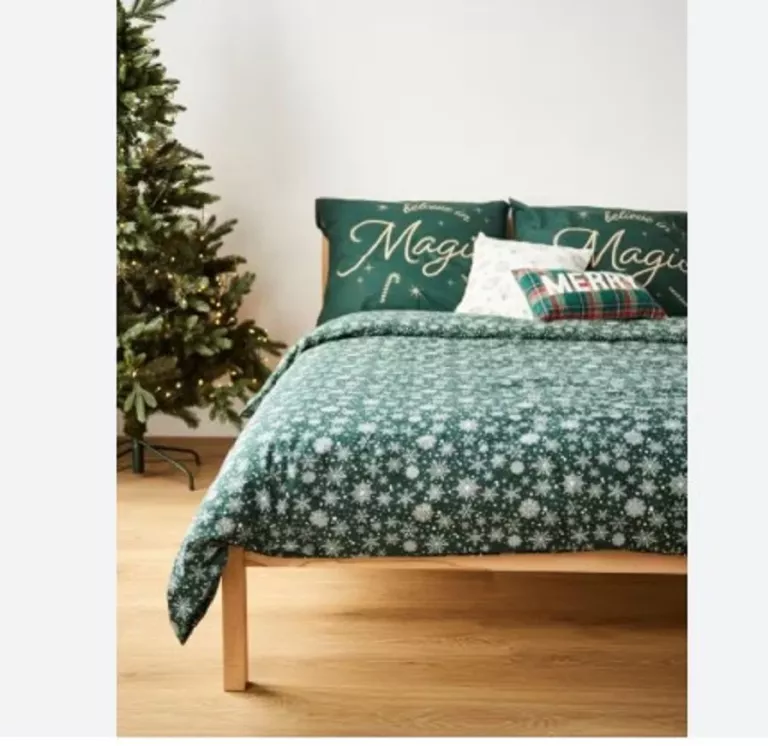 POSCIEL SINSAY 200X220 W ŚNIEZYNKI SWIATECZNA