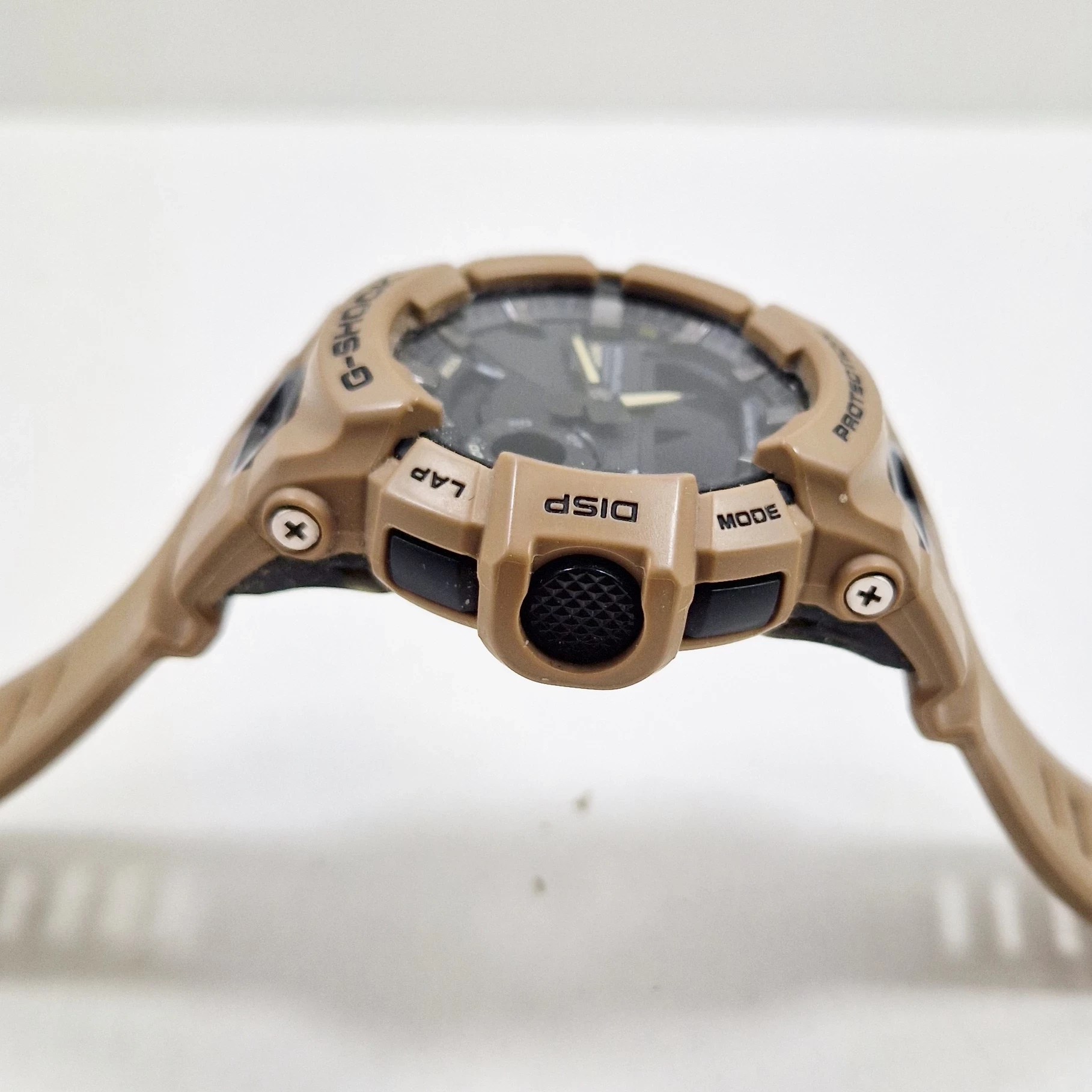 zegarek-casio-g-shock-gba-900-brazowy-material-paska-129219-10