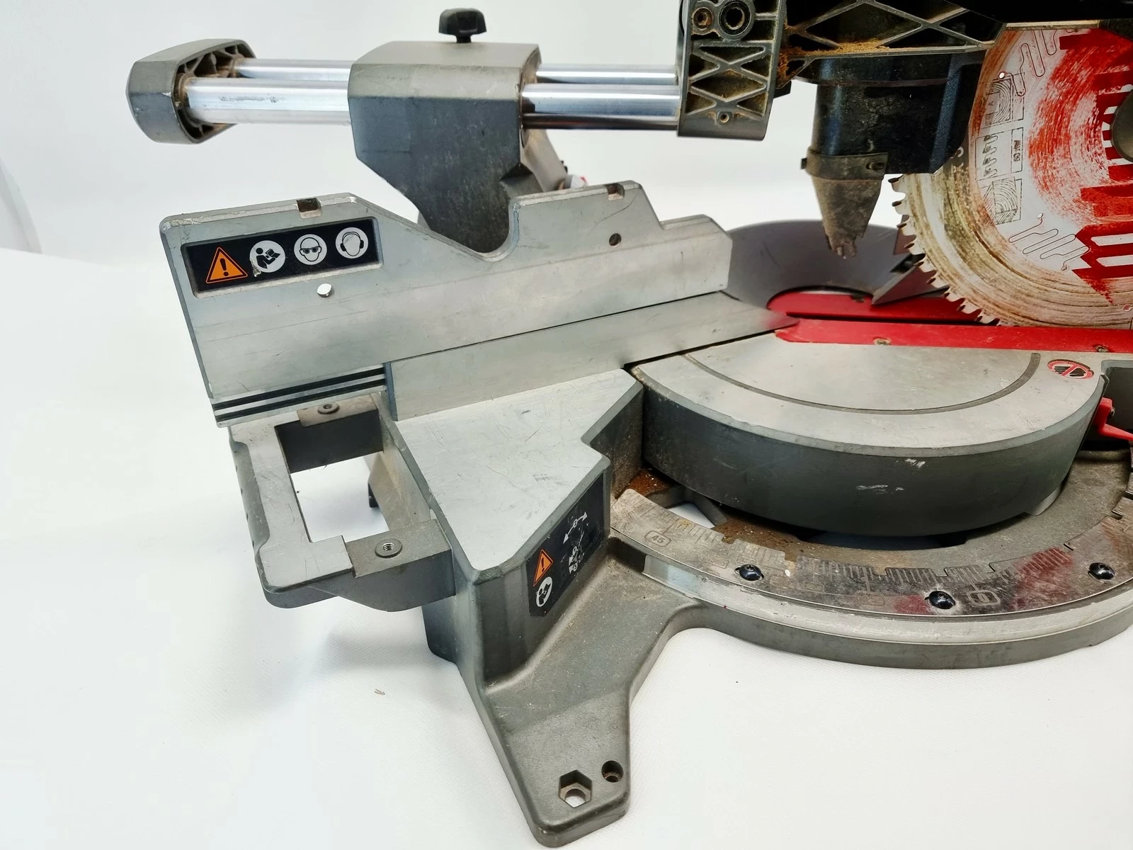 pilarka-ukosowa-m18-fms305-0-z-posuwem-milwaukee-ean-gtin-4058546287504