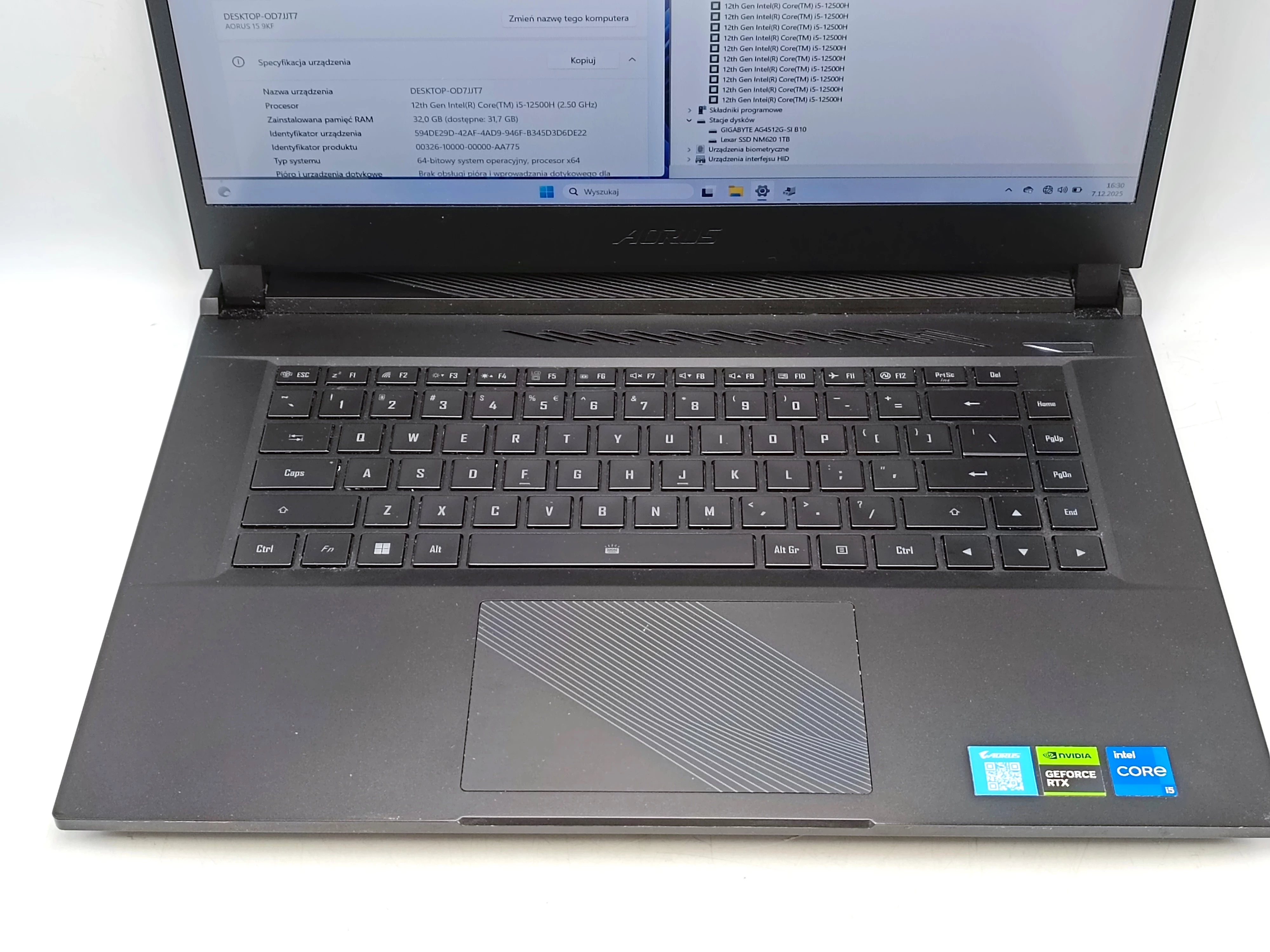 gigabyte-aorus-15-9kf-i5-12500h32gb512960win11-rtx4060-360hz-ean-gtin-4719331756604