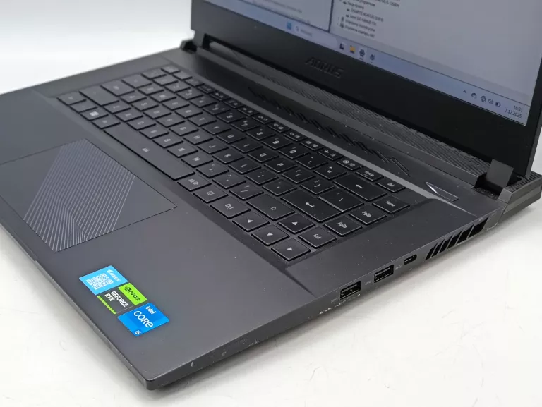 GIGABYTE AORUS 15 9KF I5-12500H/32GB/512+960/WIN11 RTX4060 360HZ