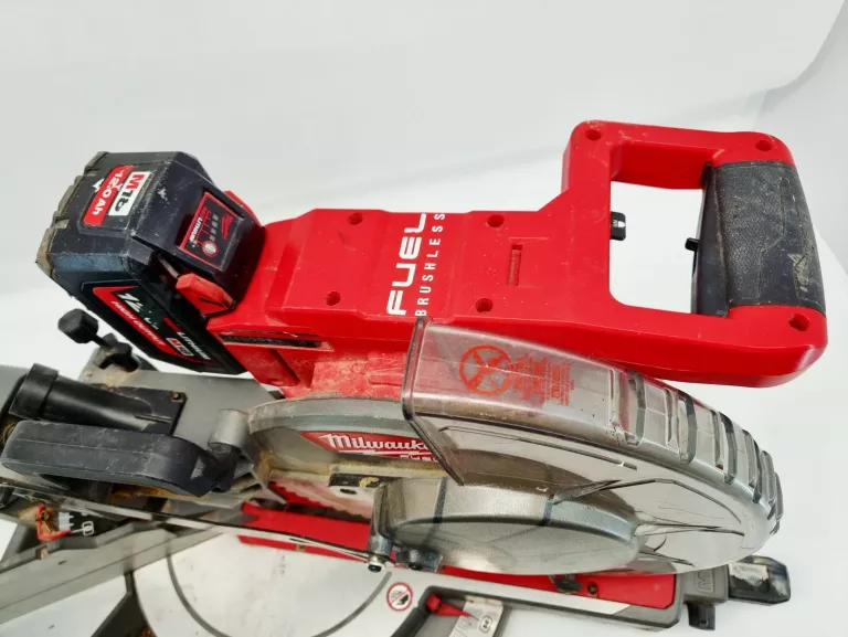pilarka-ukosowa-m18-fms305-0-z-posuwem-milwaukee-marka-248811-951033