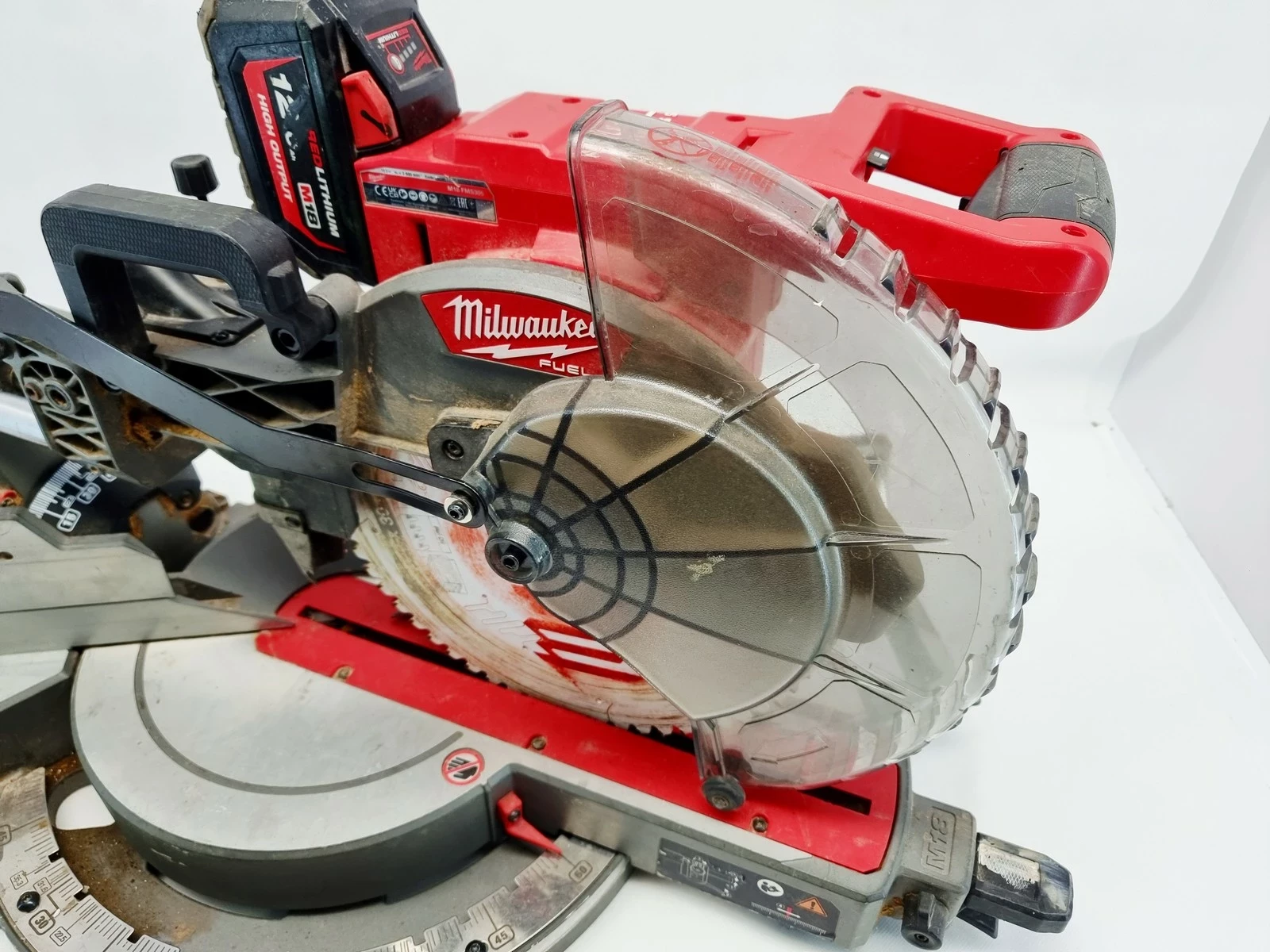 pilarka-ukosowa-m18-fms305-0-z-posuwem-milwaukee-kod-producenta-4933471122