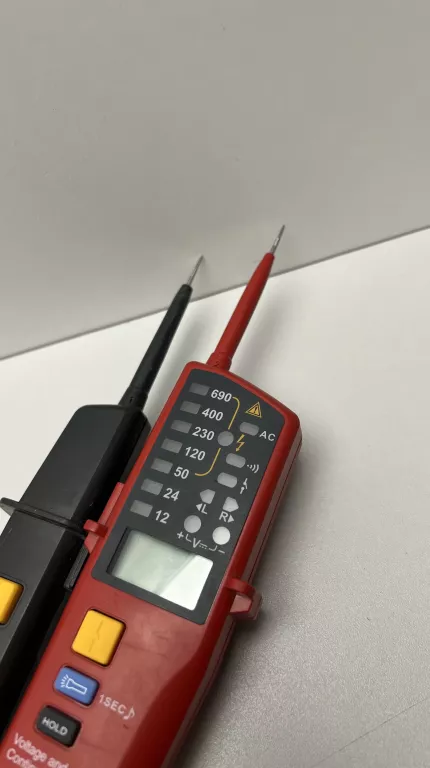 MIERNIK UNIWERSALNY UNI-T UT18C