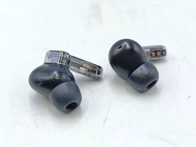 sluchawki-nothing-ear-2-kolor-dominujacy-129357-2