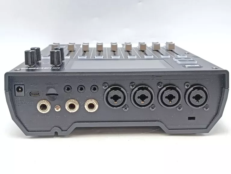 BOSS GCS-8 GIGCASTER 8 (AUDIO INTERFACE, MIXER, MULTIEFEKT)